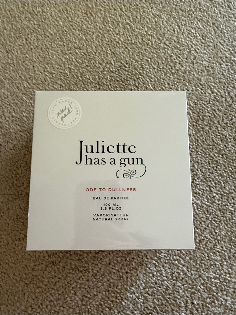 Juliette Has a Gun Ode to Dullness Eau de Parfum - White